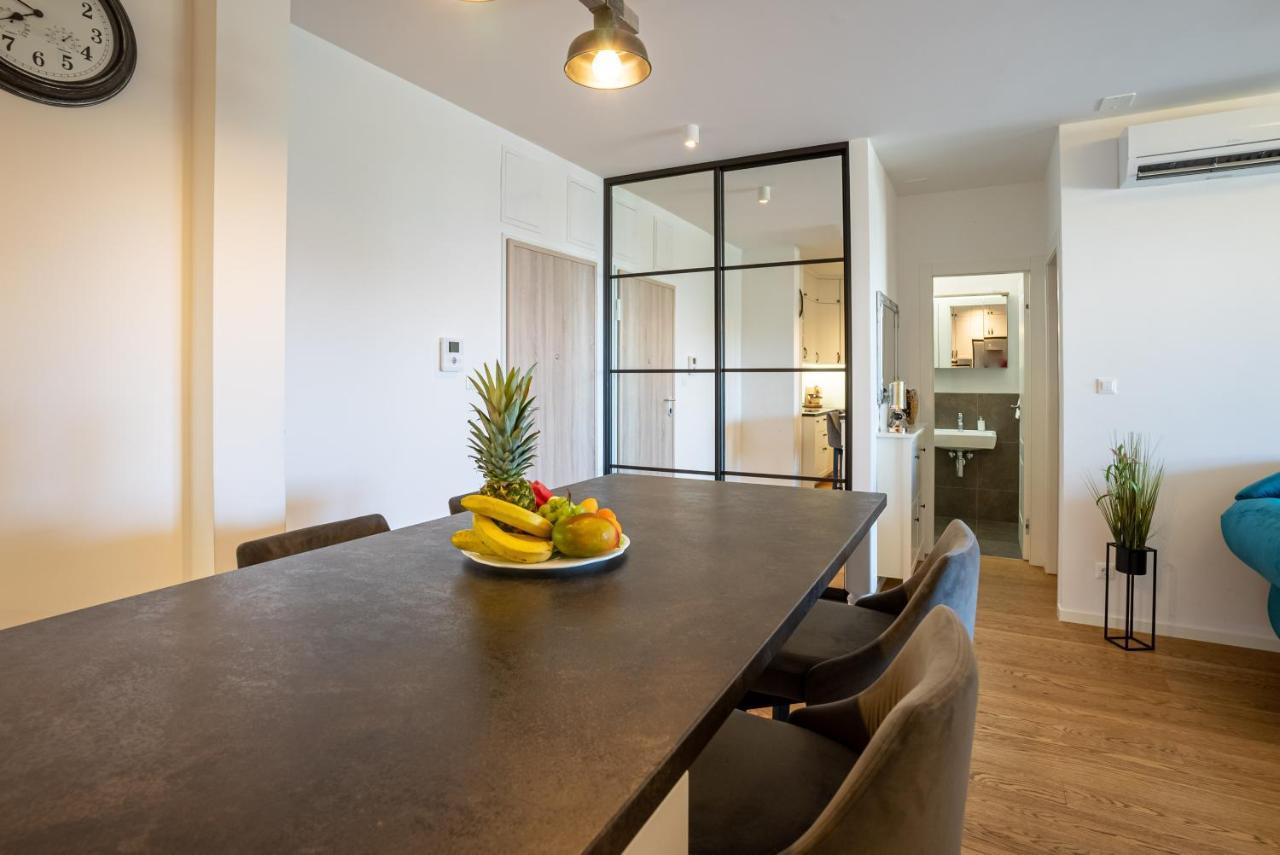 Morska Vila 6 Luxury Apartment Znjan Split Exteriör bild