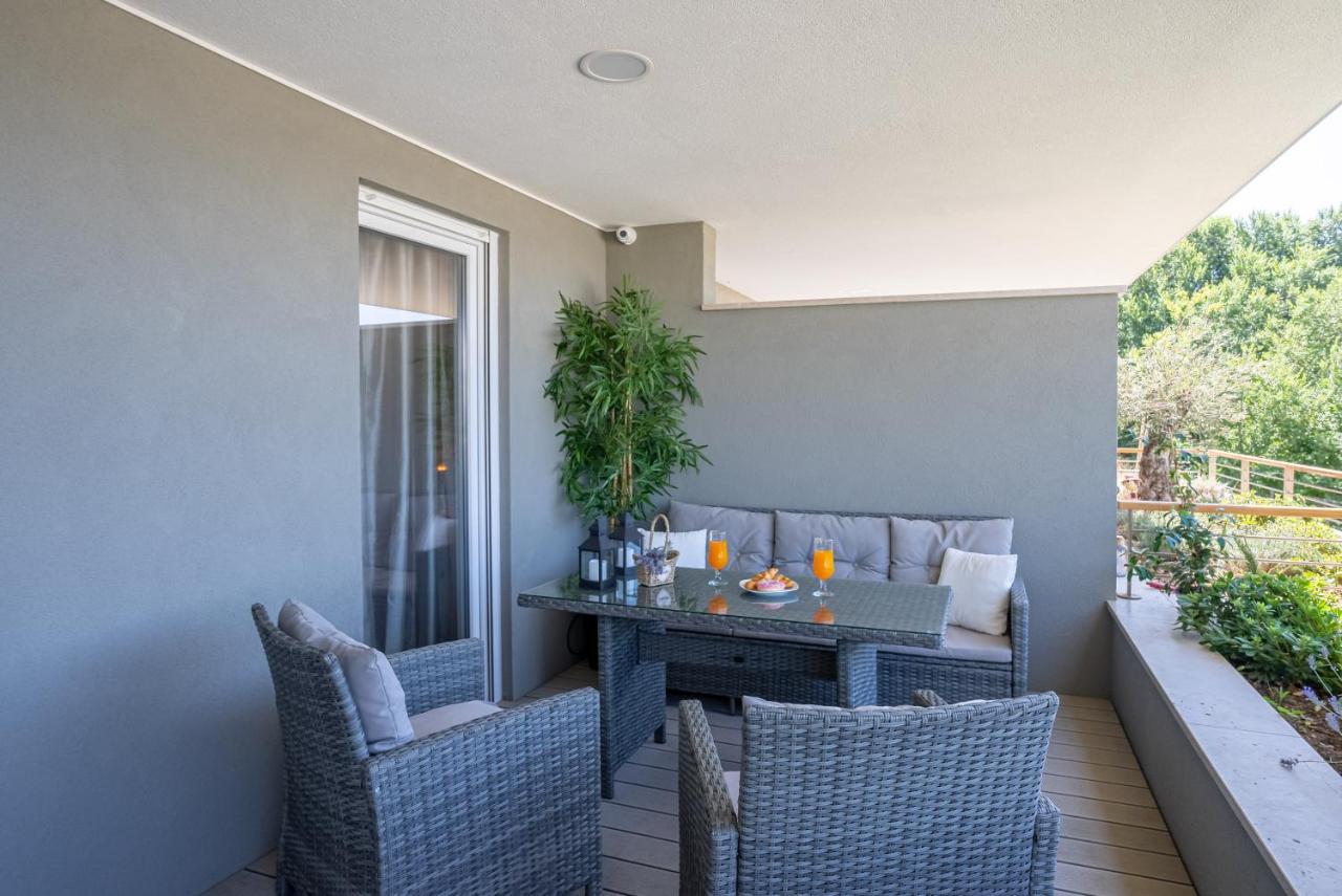 Morska Vila 6 Luxury Apartment Znjan Split Exteriör bild