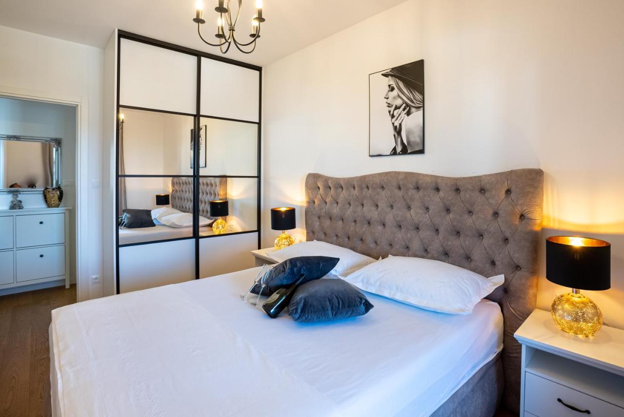 Morska Vila 6 Luxury Apartment Znjan Split Exteriör bild